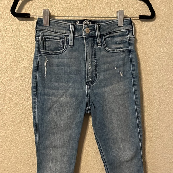 Hollister ultra high-rise super skinny Hollister soft stretch women’s jeans - Picture 2 of 7